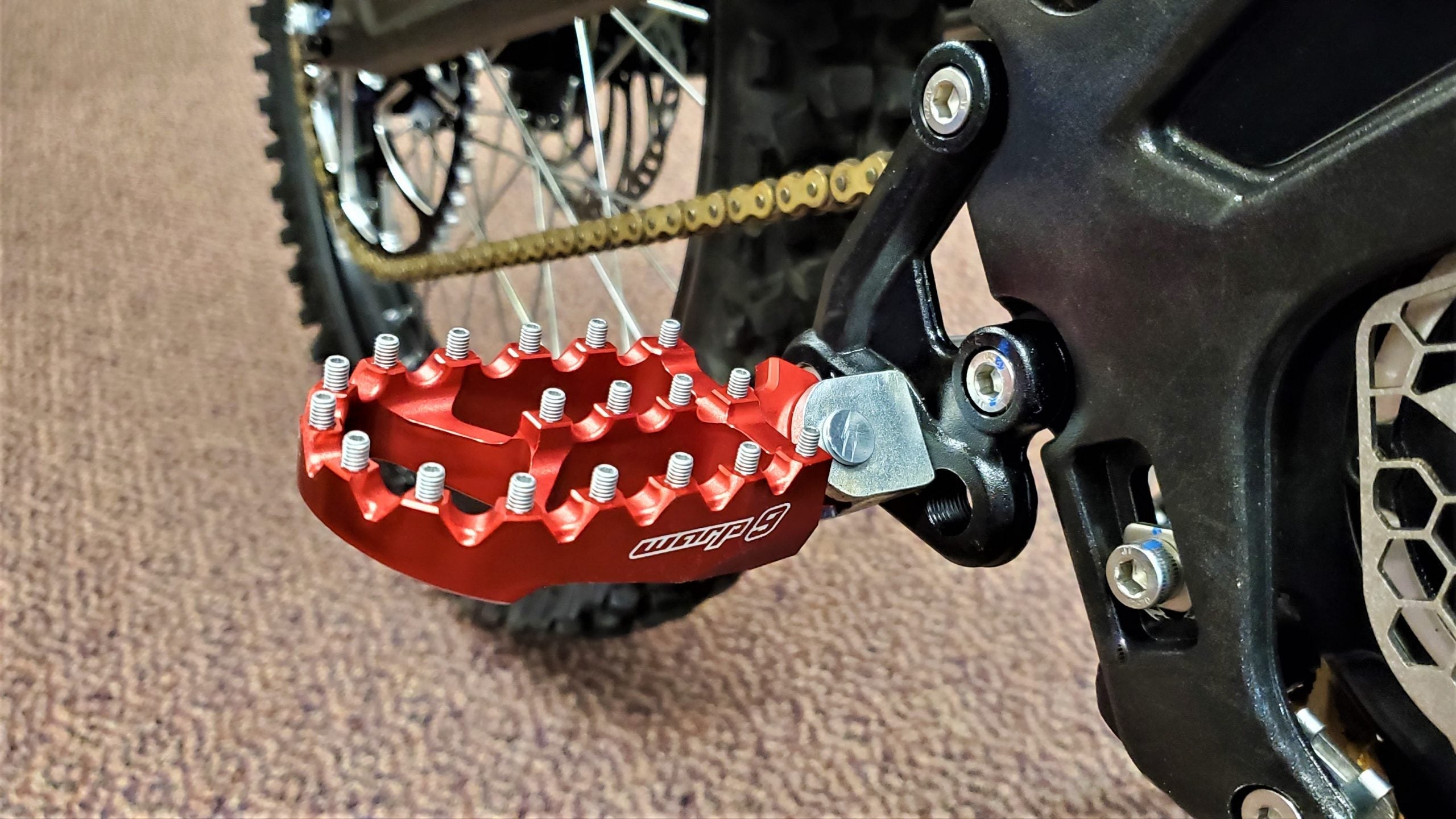 Surron LBX Foot Pegs